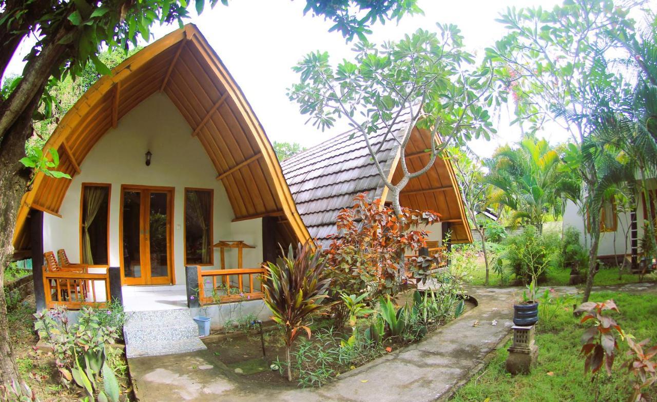 Florine'S Garden Hotel Gili Islands Exterior photo