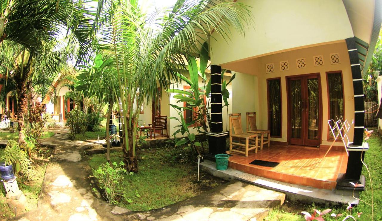 Florine'S Garden Hotel Gili Islands Exterior photo