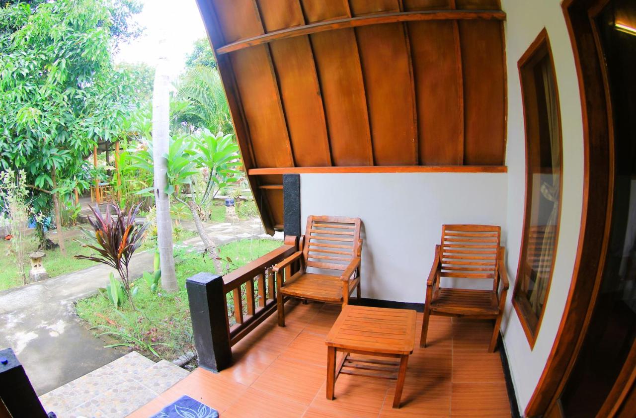 Florine'S Garden Hotel Gili Islands Exterior photo
