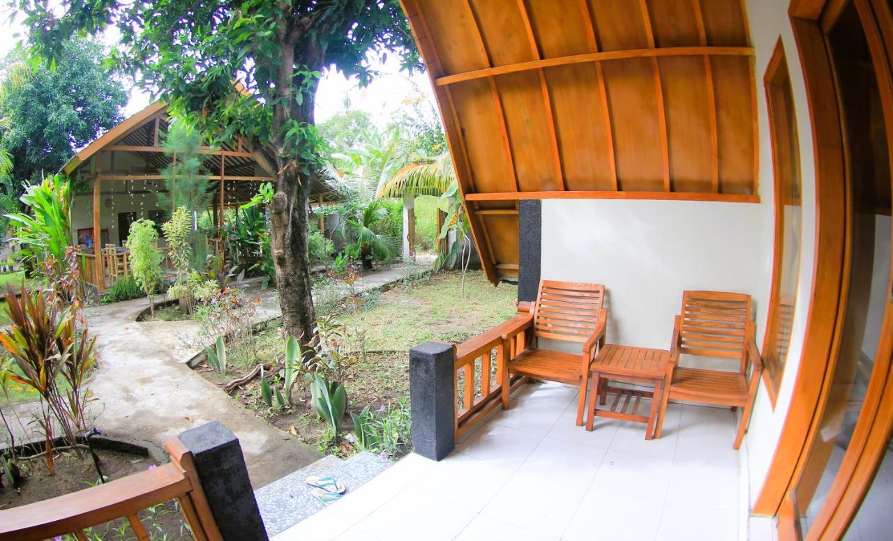Florine'S Garden Hotel Gili Islands Exterior photo