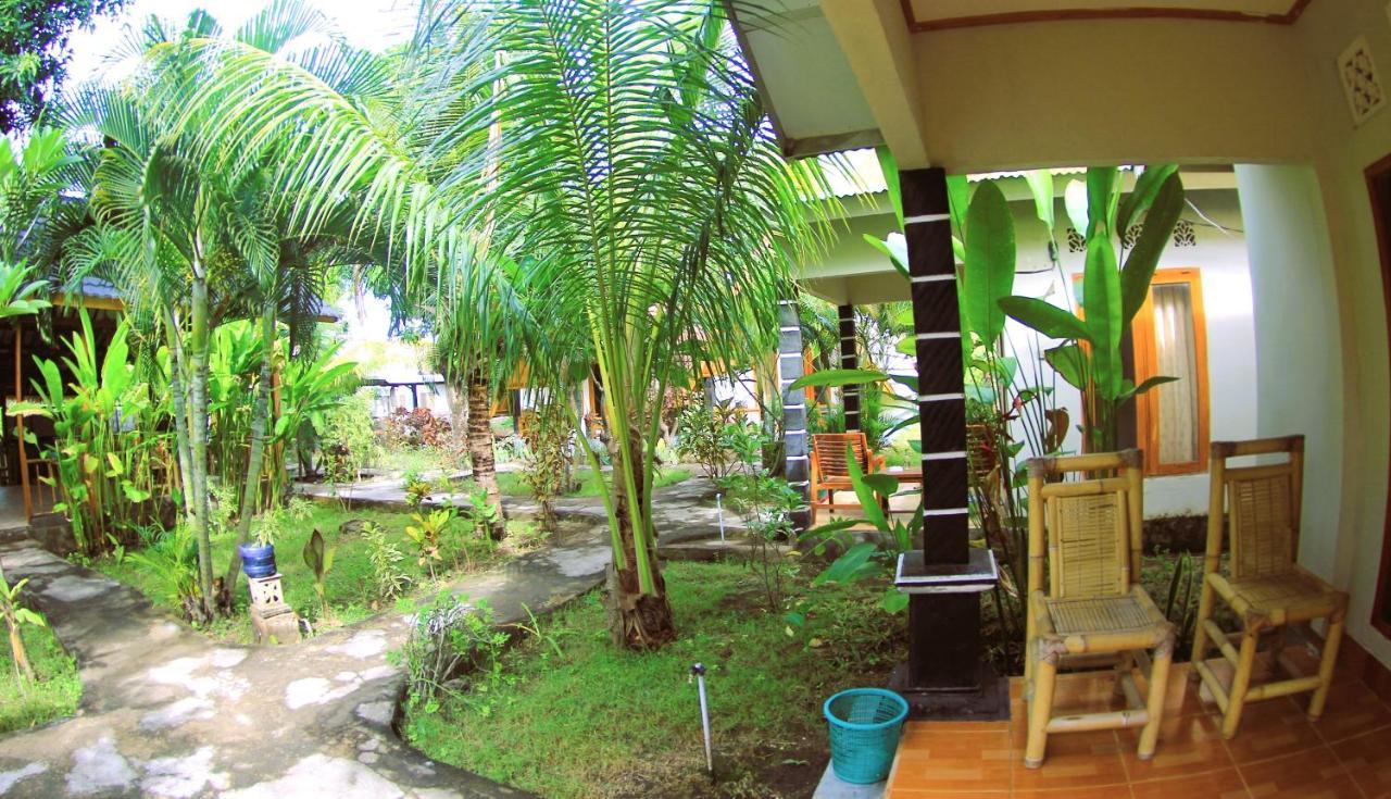 Florine'S Garden Hotel Gili Islands Exterior photo