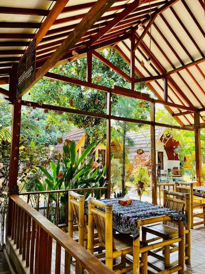 Florine'S Garden Hotel Gili Islands Exterior photo