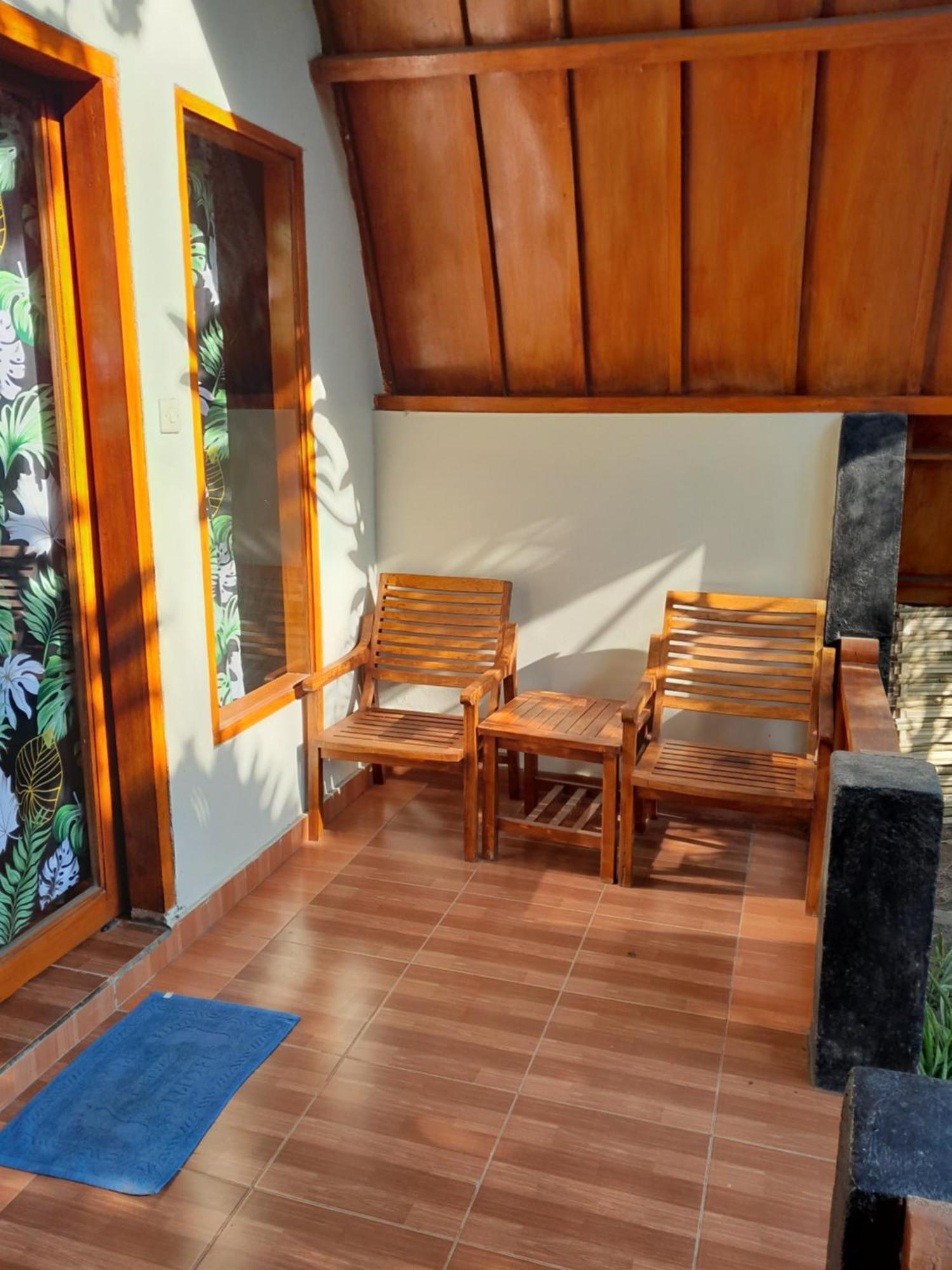 Florine'S Garden Hotel Gili Islands Room photo